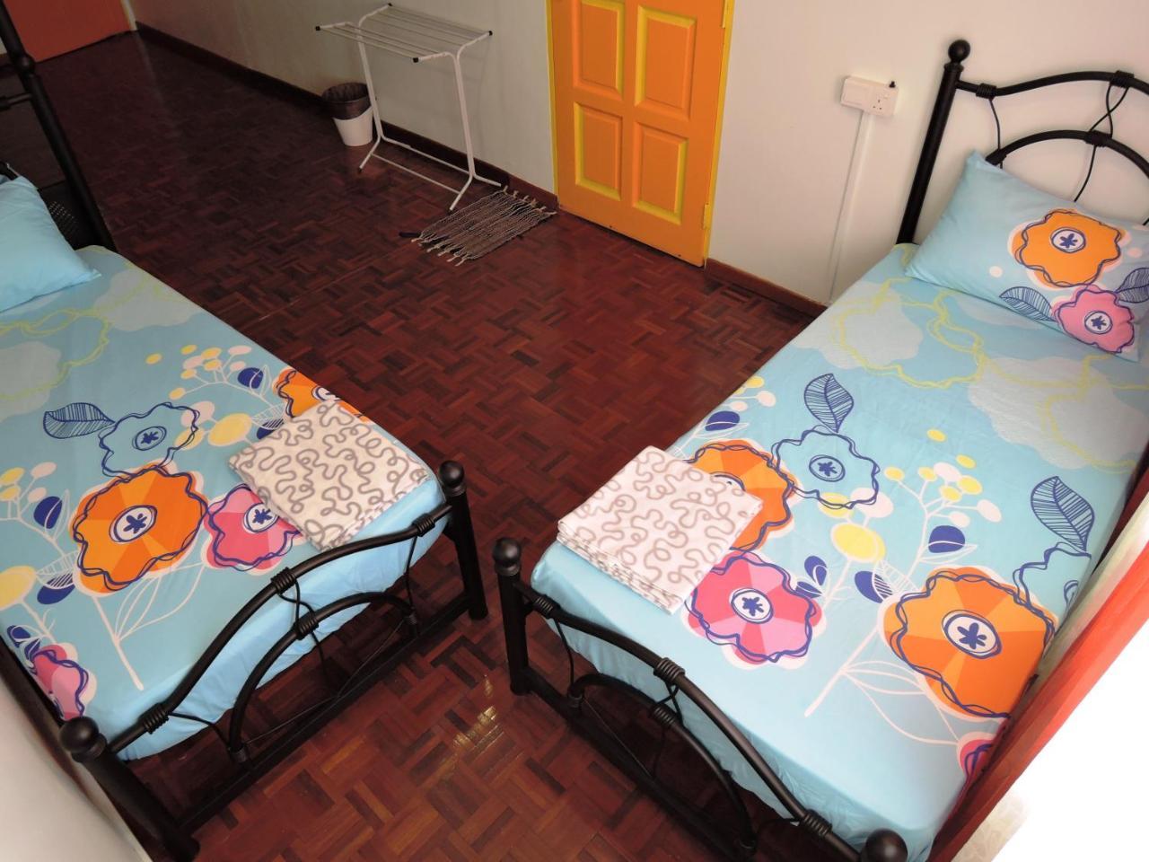 The Pillohouzzze Hotel Malacca Exterior photo